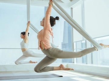 空中瑜伽(Aerial Yoga)